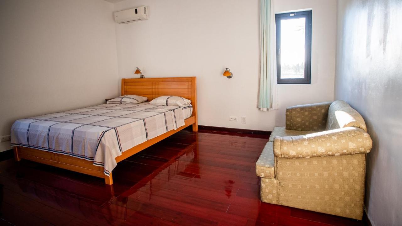 Villa Angelou - Sunlit Beach Getaway With Pool And Wifi Belle Mare Exterior photo